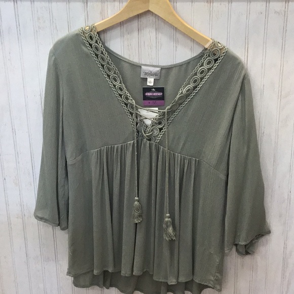 SOLD OUT****Sage green boho top - Picture 2 of 3